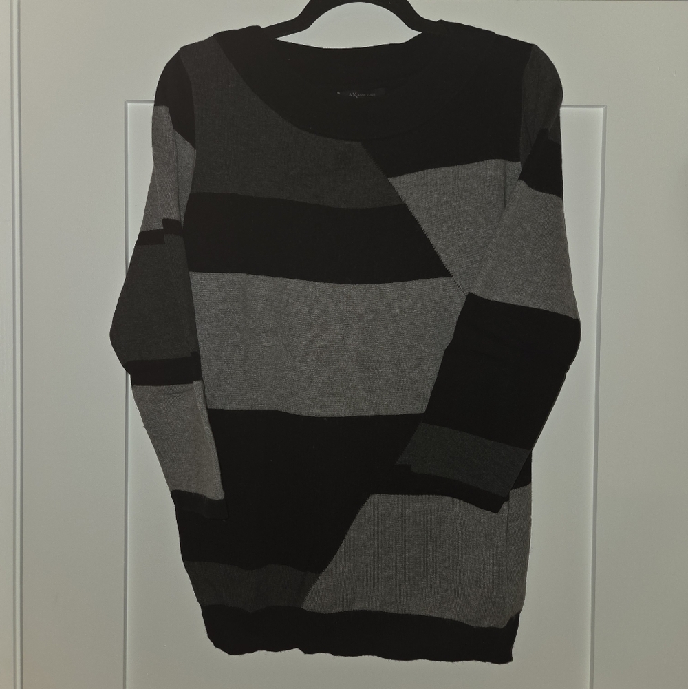 Anne Klein grey and black sweater